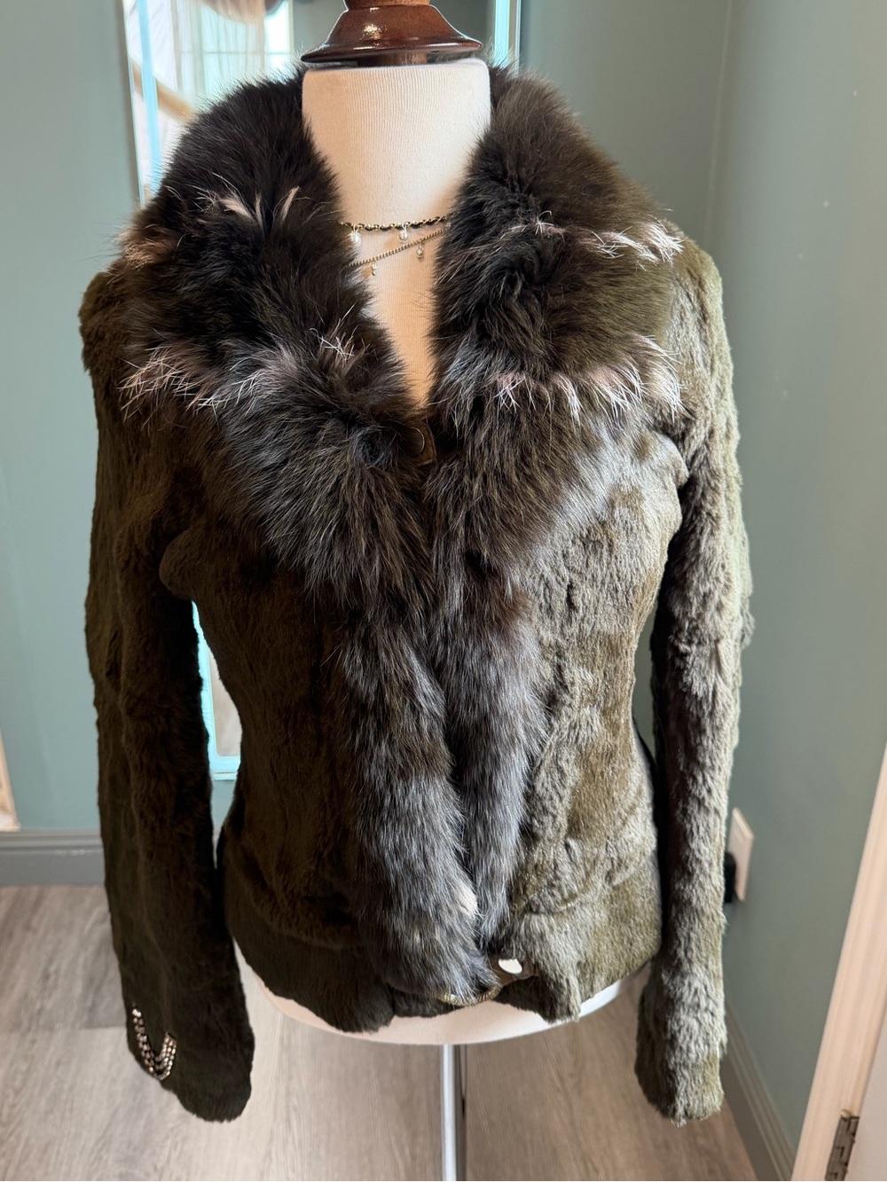 Vintage Rabbit Fur Jacket with Fox Fur Collar 🤎